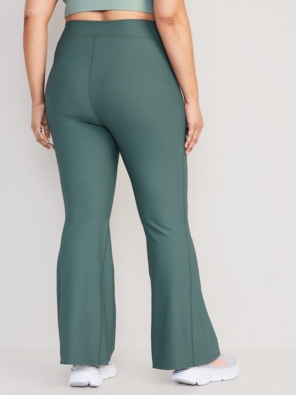 Old Navy • Ribbed Extra High-Rise Super Flare Active Leggings - Picture 2 of 4